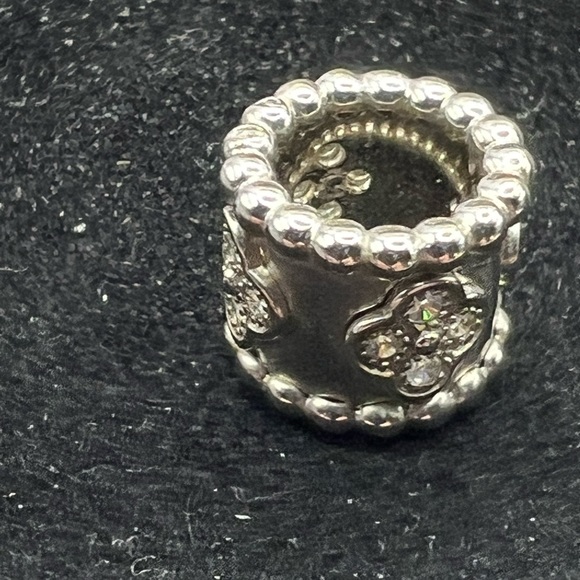 COPY - Flower Pendant VCA - small - Picture 7 of 9